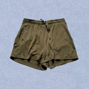 🛎️ 5/$20 Lou & Grey Lounge Shorts with Pockets Size XS in Olive